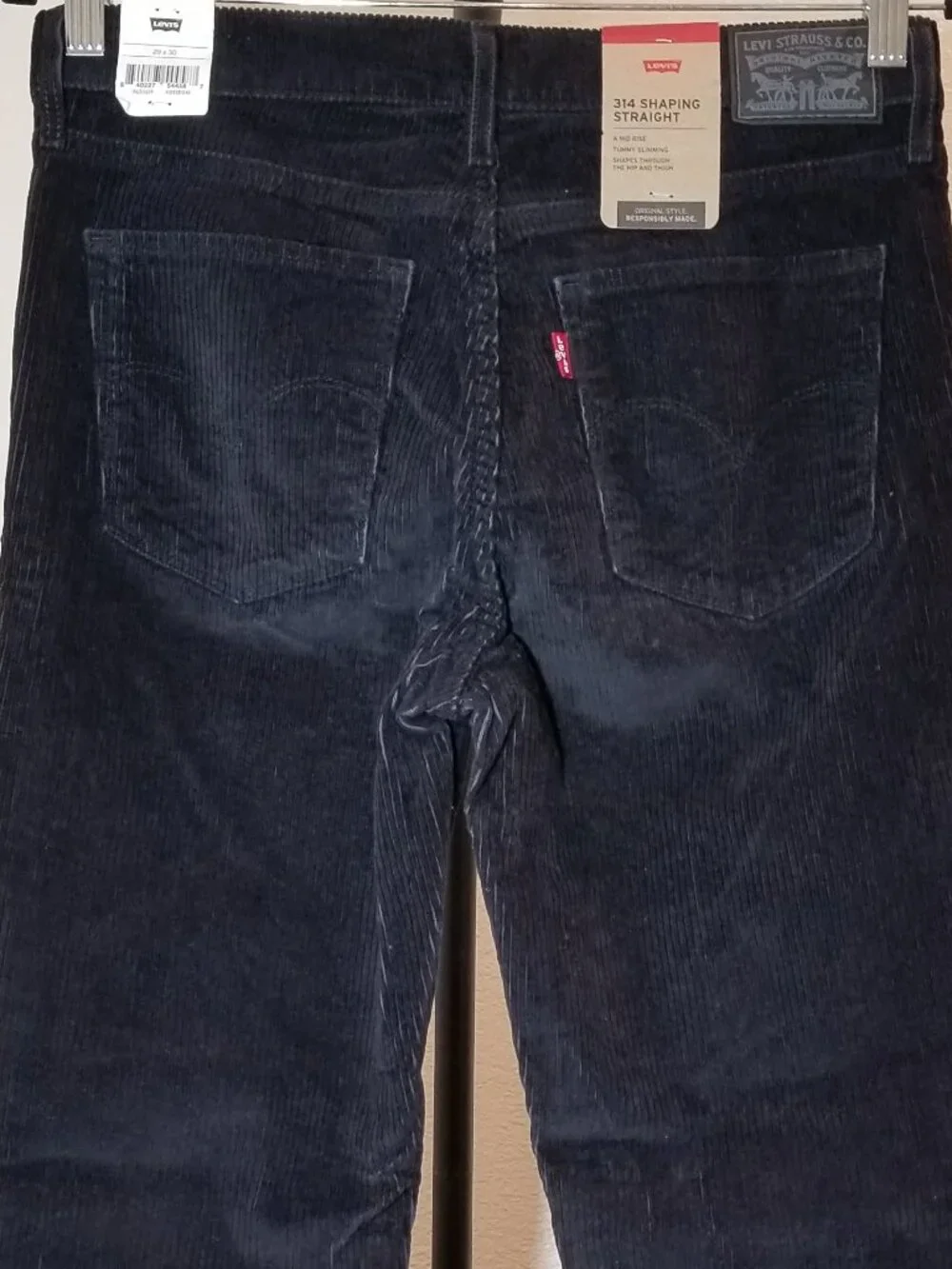 Levi's 314‎ Womens 29x30 Shaping Corduroy Straight Leg Black Pant Street NWT